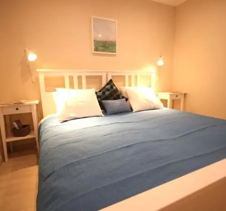 Villa Sleeps 6 Air Con Wifi T689260